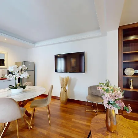 アパート Avenue Montaigne - Prime Location *