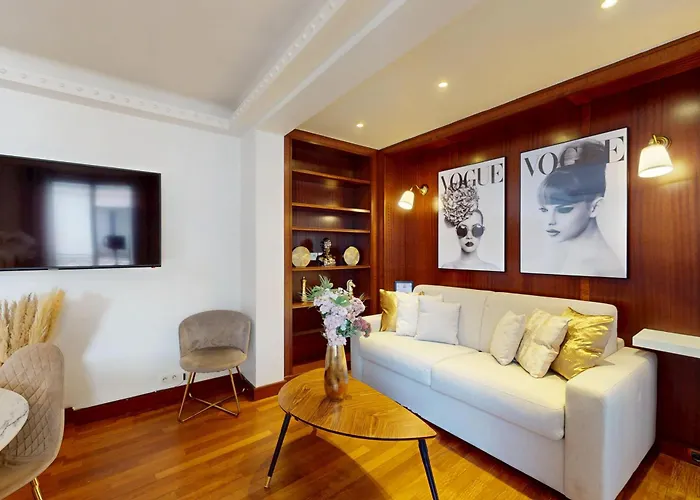 Avenue Montaigne - Prime Location * París