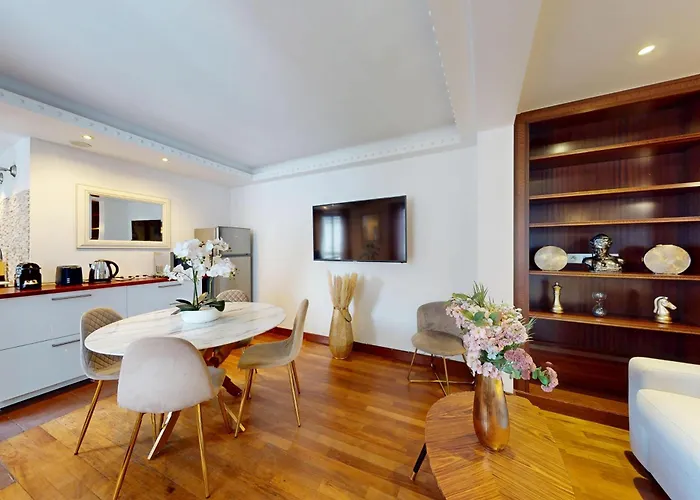 Avenue Montaigne - Prime Location Apartamento